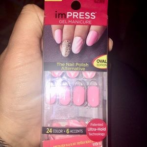 Oval ImPress Press on Manicure NWT